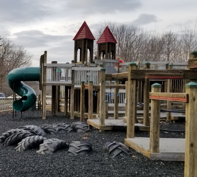 Henry Schuette Park - Playground (Manitowoc,&nbspWI)